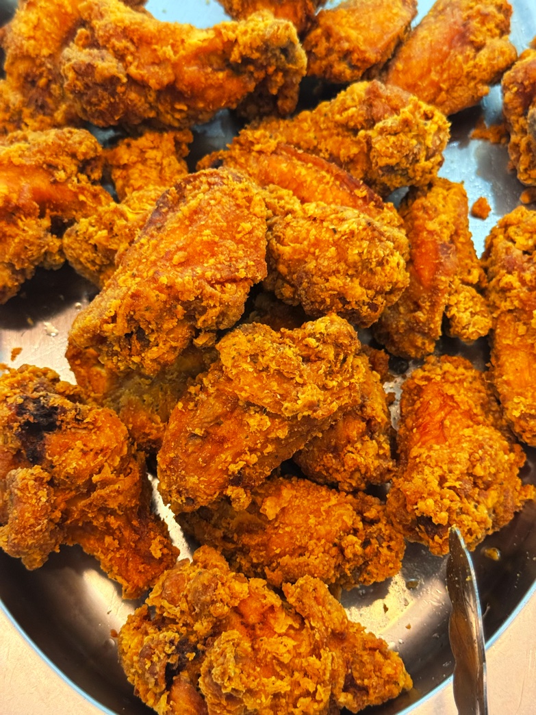 Fried chicken wings