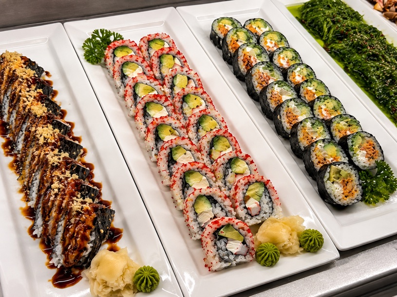 Maki rolls with eel
